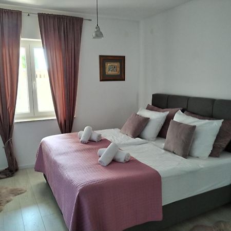 Sjor 2 Bdr Apartment W Grill 扎达尔 外观 照片