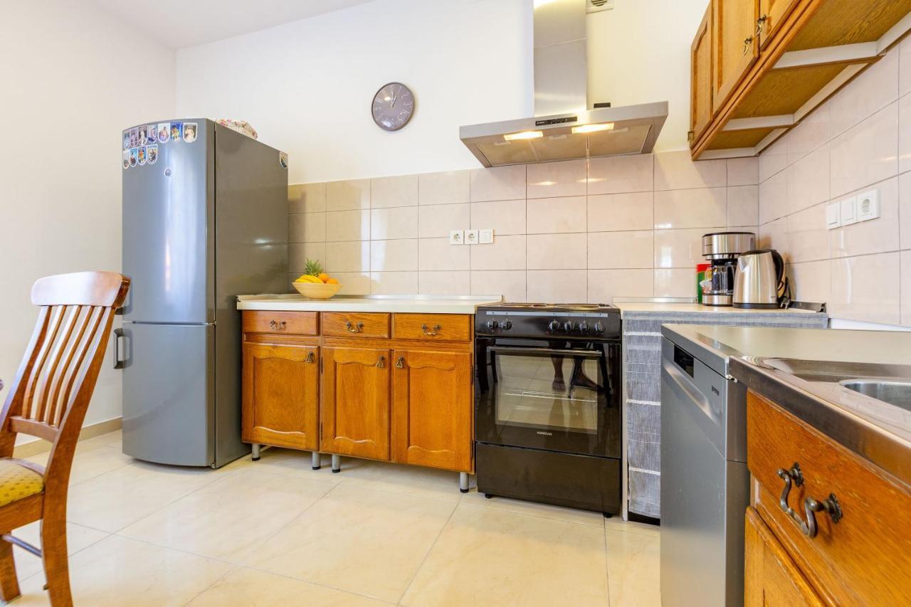 Sjor 2 Bdr Apartment W Grill 扎达尔 外观 照片